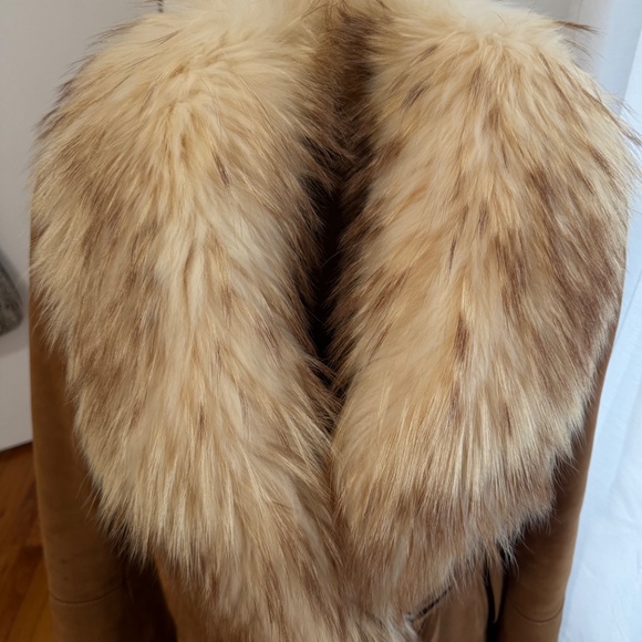 Vintage shearling coat with genuine Fox fur collar - Picture 9 of 16